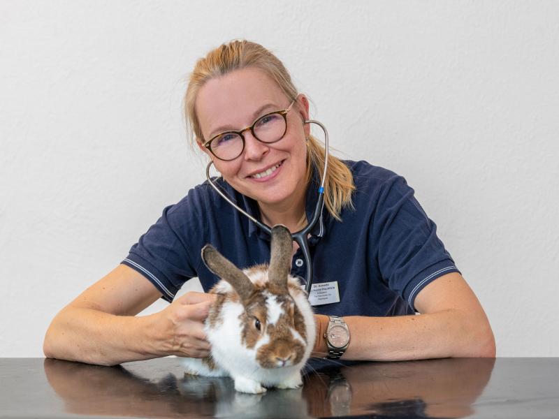 Dres. Annette Gerhardt-Pischitzis und Stefanie Dietz Tierärztliches Zentrum Wehrheim GbR